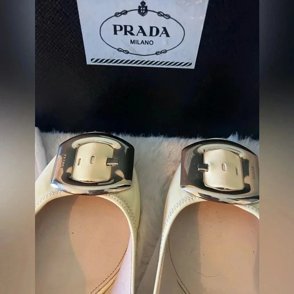 Vintage Prada Sling back Cream Patent Leather shoes… - Picture 1 of 17